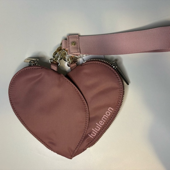 Lululemon Dual Pouch Wristlet Heart - Picture 2 of 3